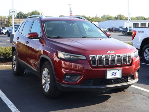 Used 2021 Jeep Cherokee Latitude Lux w/ Comfort/Convenience Group AWD/4WD image 3
