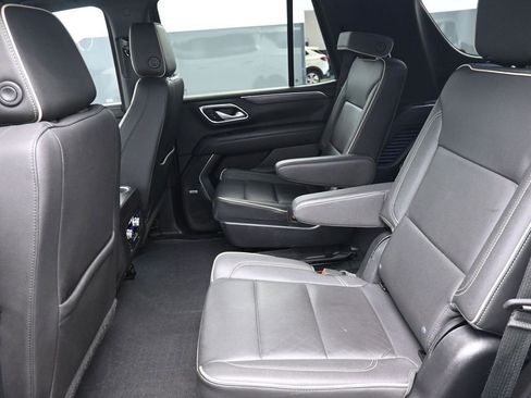 Used 2022 GMC Yukon SLT w/ SLT Luxury Package image 22