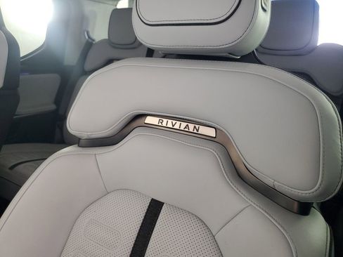 Used 2023 Rivian R1T Launch Edition AWD/4WD image 29