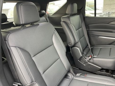 New 2026 Chevrolet Traverse LT w/ Midnight/Sport Edition image 10