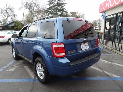 Used 2009 Ford Escape XLT image 4