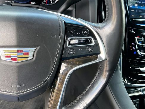 Used 2018 Cadillac Escalade ESV Platinum AWD/4WD image 24