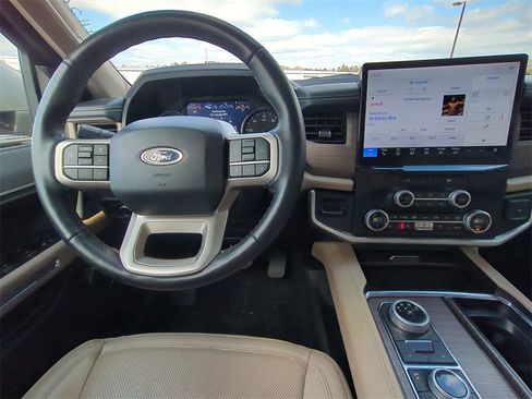 Certified 2024 Ford Expedition Limited image 14