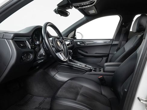 Used 2018 Porsche Macan image 13