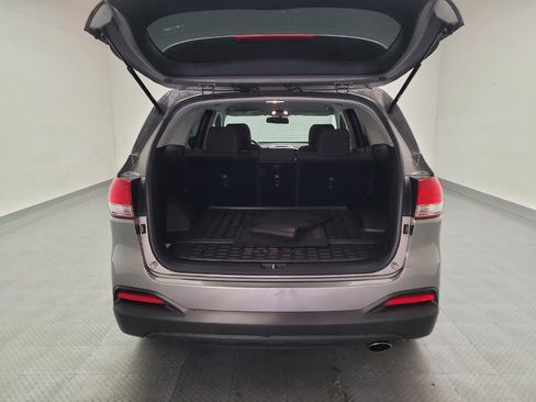 Used 2017 Kia Sorento FWD image 29