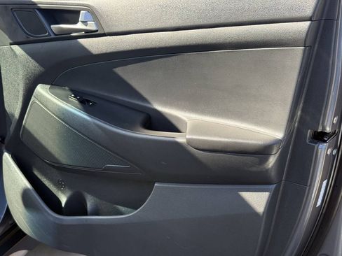 Used 2017 Hyundai Tucson Sport FWD image 18