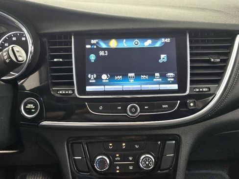 Used 2020 Buick Encore Preferred FWD image 27