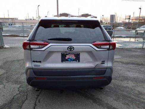 Certified 2021 Toyota RAV4 LE image 5