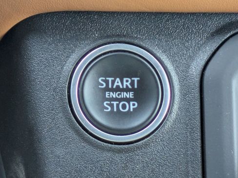 Used 2023 Land Rover Defender 110 X image 18