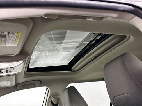 Used 2022 Toyota RAV4 XLE image 18