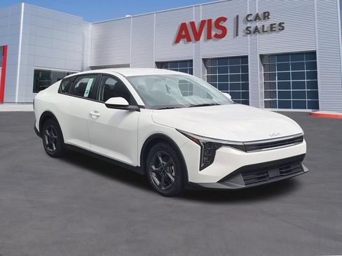 Used 2025 Kia K4 FWD image 3