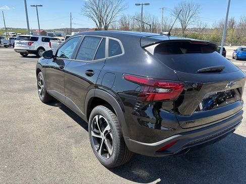 New 2026 Chevrolet Trax RS image 6