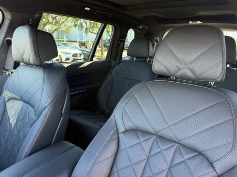 Certified 2023 BMW X7 xDrive40i w/ Executive Package image 21
