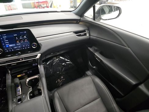 Used 2023 Lexus RX 350 Premium image 34
