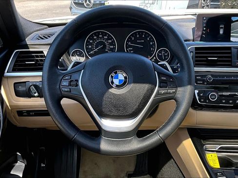 Used 2019 BMW 330i xDrive Wagon w/ Premium Package image 6