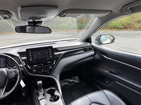 Used 2021 Toyota Camry SE image 36