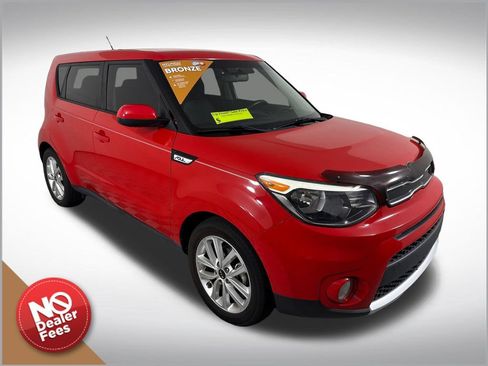 Used 2017 Kia Soul + FWD image 1