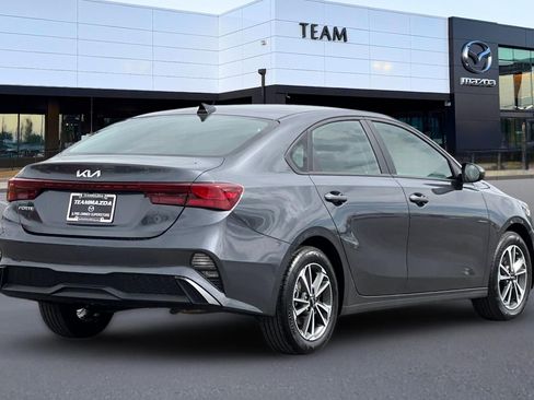 Used 2024 Kia Forte LXS FWD image 4