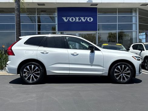 Certified 2025 Volvo XC60 B5 Plus AWD/4WD image 6