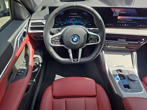 Used 2025 BMW i4 xDrive40i w/ M Sport Package AWD/4WD image 11