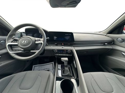 Certified 2023 Hyundai Elantra SEL w/ Convenience Package FWD image 13
