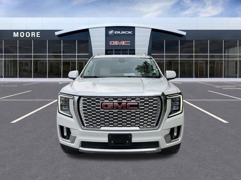 Used 2022 GMC Yukon Denali AWD/4WD image 8