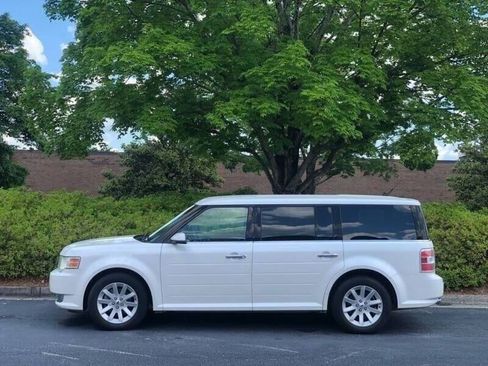 Used 2010 Ford Flex SEL AWD/4WD image 5