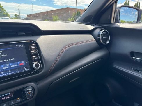 Used 2024 Nissan Kicks SR FWD image 32