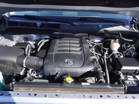 Used 2015 Toyota Tundra SR5 image 7