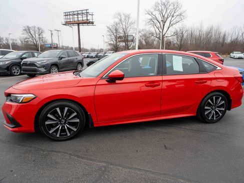 Used 2023 Honda Civic EX image 3