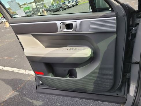 Used 2025 Hyundai Santa Fe SEL AWD/4WD image 25