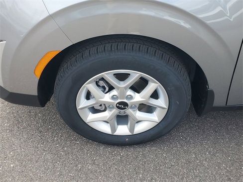 New 2025 Kia Soul LX image 35