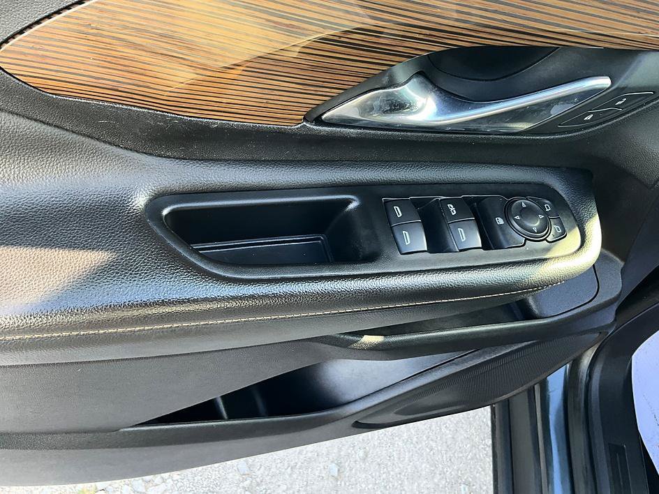 Used 2018 GMC Terrain SLE FWD image 22