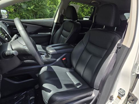 Used 2023 Nissan Murano SV AWD/4WD image 12