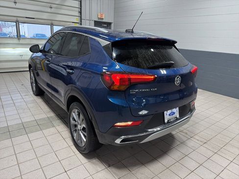Used 2021 Buick Encore GX Essence w/ Experience Buick Package image 3