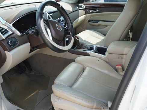 Used 2016 Cadillac SRX Luxury w/ Driver Awareness Package FWD image 8