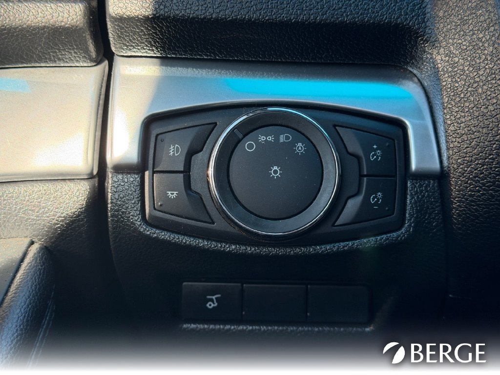 Used 2016 Ford Explorer Limited w/ Equipment Group 301A FWD image 20