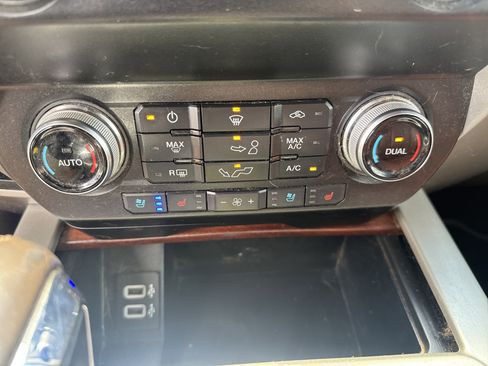 Used 2020 Ford F150 King Ranch image 28