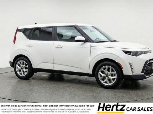 Used 2025 Kia Soul LX w/ LX Technology Package FWD image 1