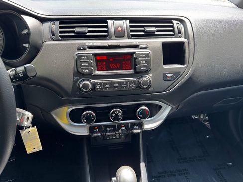 Used 2015 Kia Rio EX FWD image 26