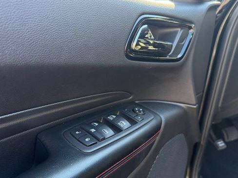 Used 2025 Dodge Durango GT RWD image 12
