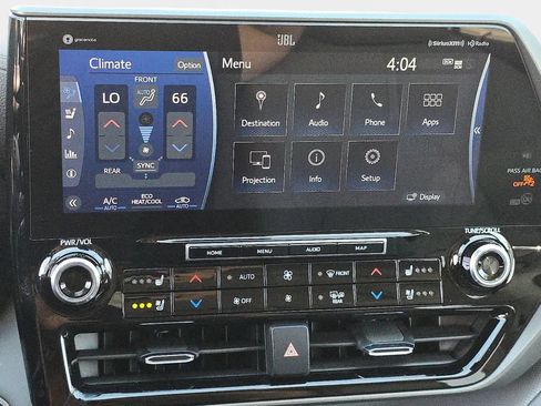 Used 2021 Toyota Highlander Limited FWD image 28