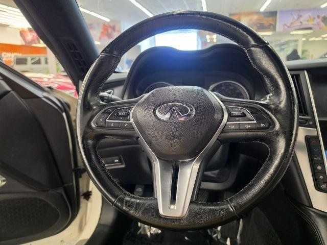 Used 2018 INFINITI Q60 3.0t Luxe w/ Sensory Package 3.0T Luxe AWD/4WD image 11