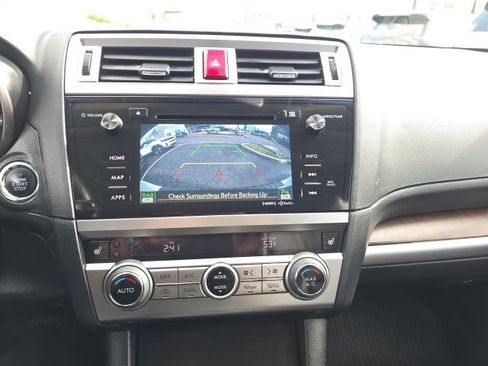 Used 2017 Subaru Outback 3.6R Limited image 16