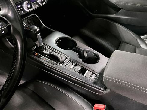 Used 2022 Honda Civic Sport image 17