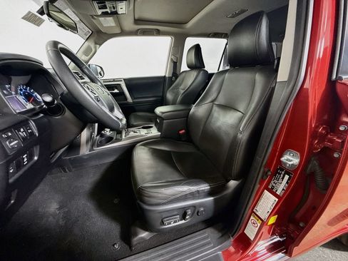 Used 2017 Toyota 4Runner Limited AWD/4WD image 19