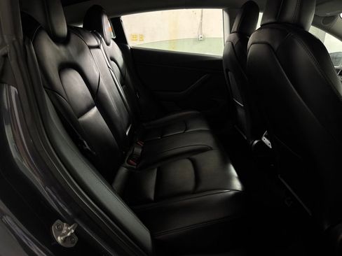 Used 2018 Tesla Model 3 Mid Range RWD image 35