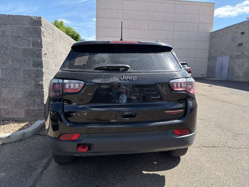 Used 2024 Jeep Compass Trailhawk AWD/4WD image 4