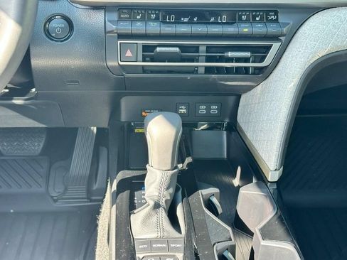Used 2026 Toyota Camry XLE w/ Premium Plus Package FWD image 17