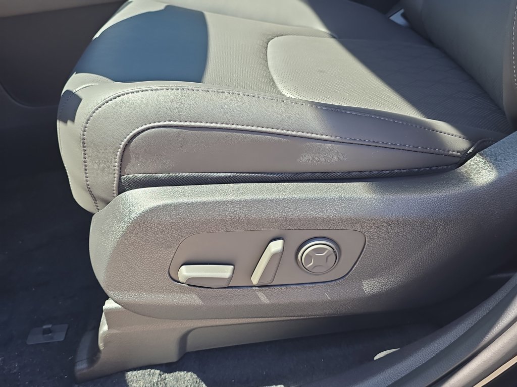 New 2026 Kia Carnival FWD image 21